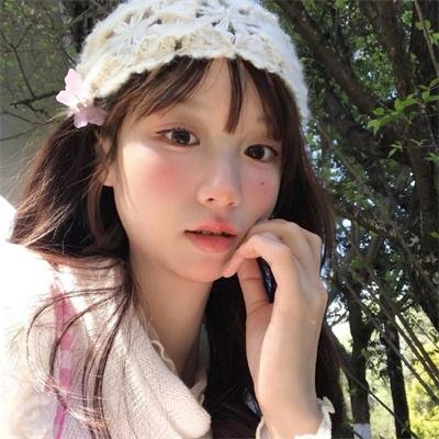 踮起脚尖靠近你